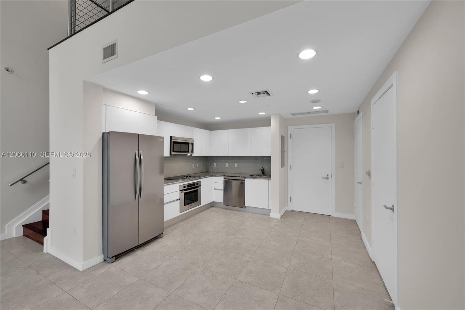 1060 Brickell Ave # 815, Miami FL 33131 photo 4