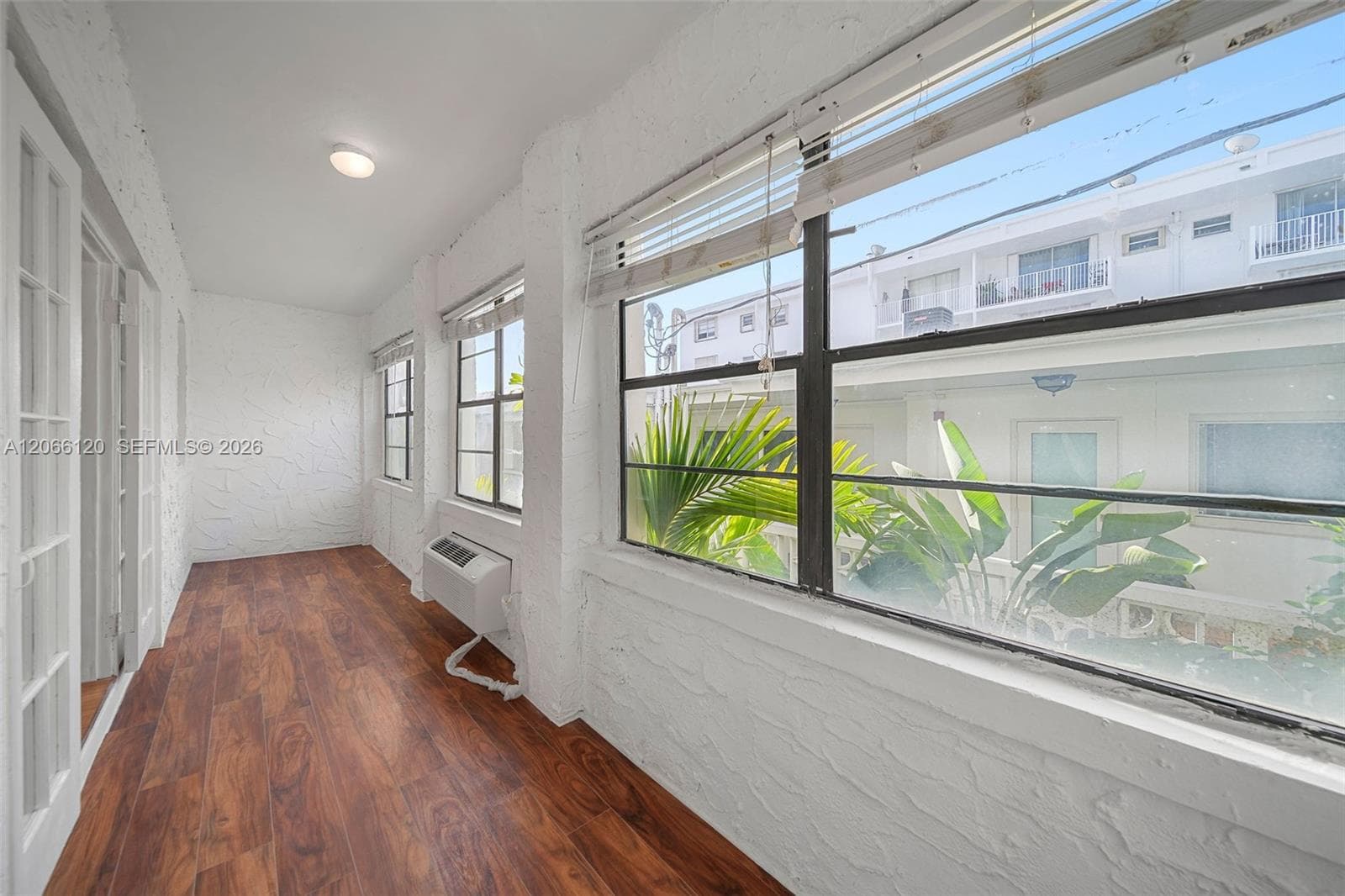 934 Michigan Ave # 207, Miami Beach FL 33139 photo 4