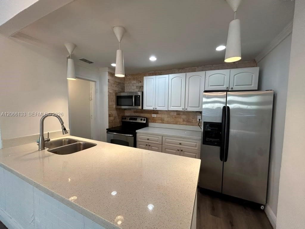 7545 E Treasure Dr # 1B, North Bay Village FL 33141