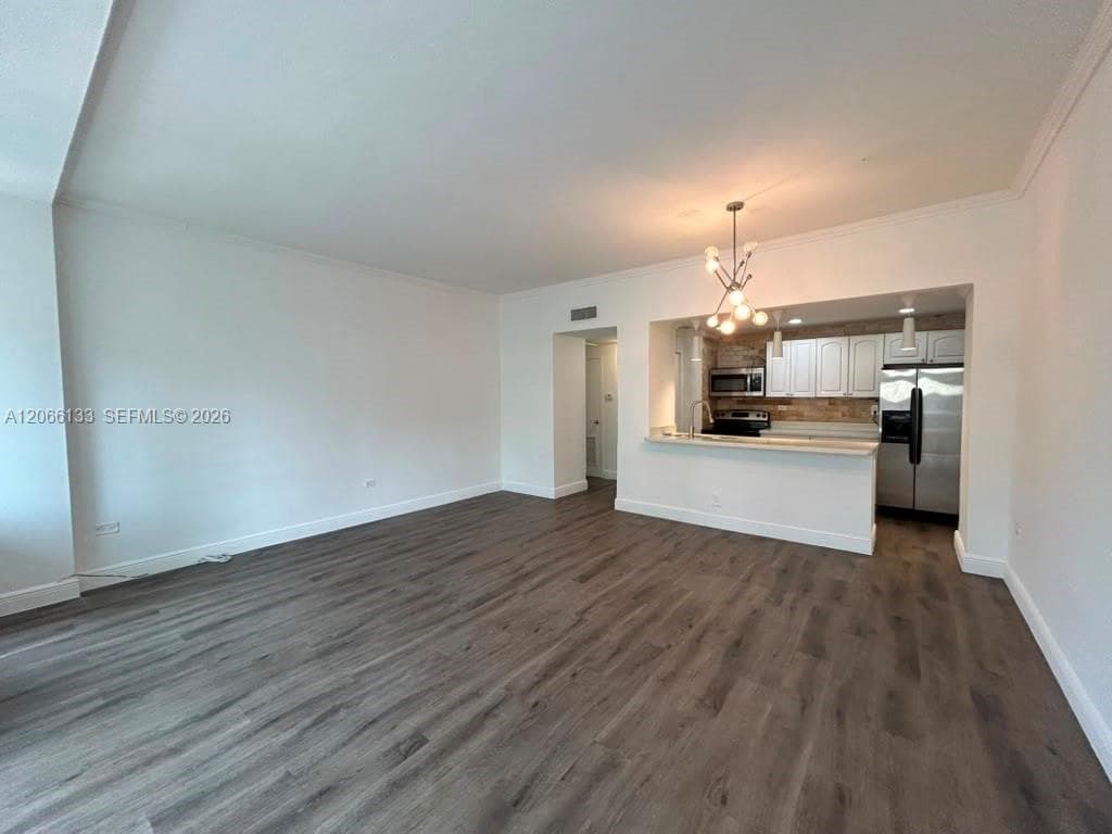 7545 E Treasure Dr # 1B, North Bay Village FL 33141 photo 4