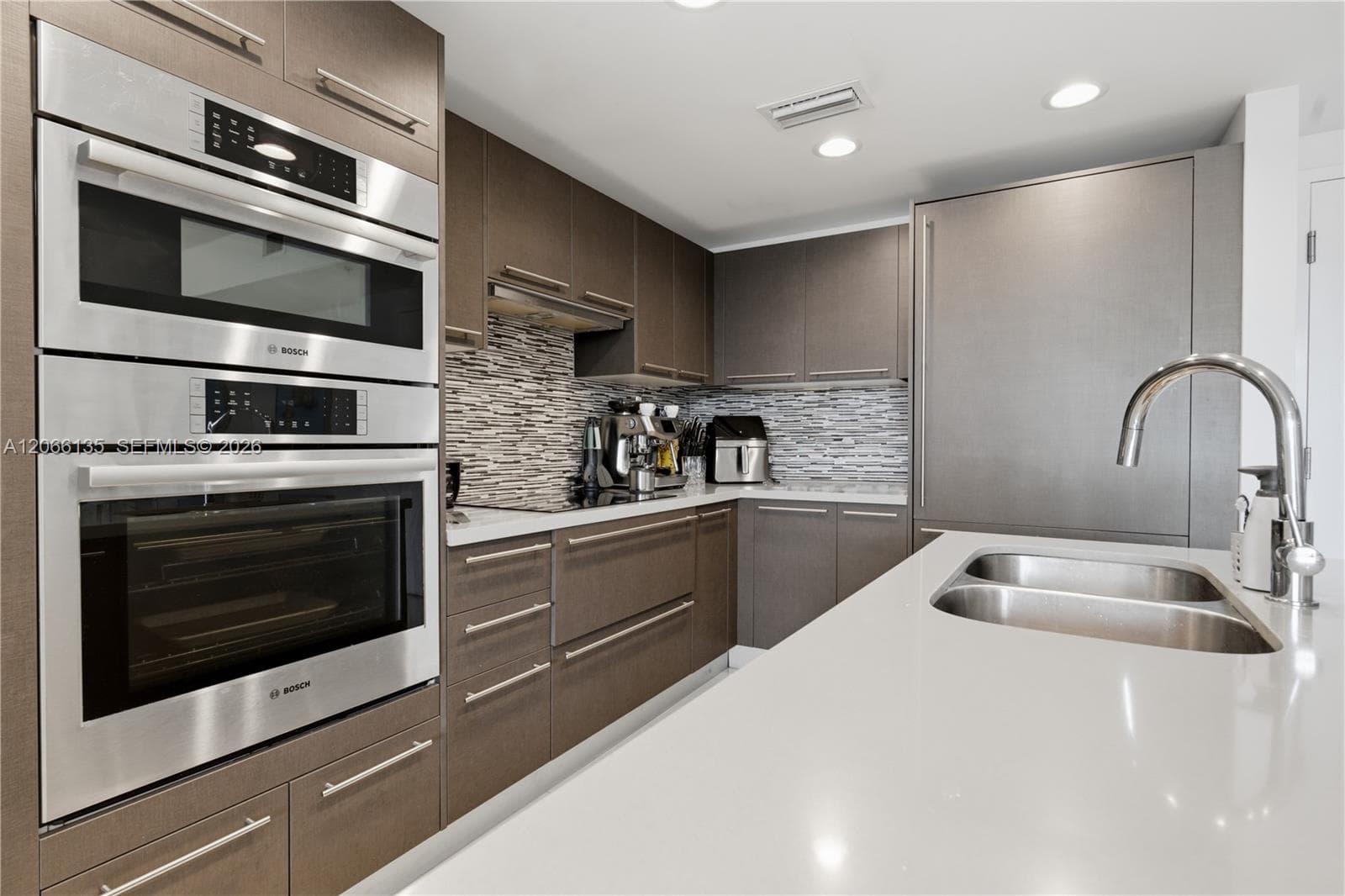 7825 NW 107th Ave # 710, Doral FL 33178