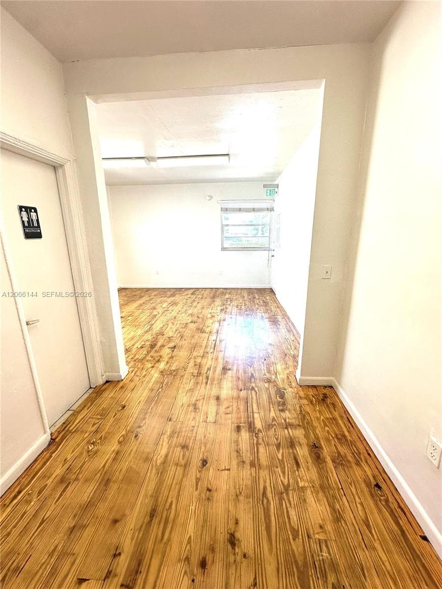 720 6th St, Miami Beach FL 33139 photo 3
