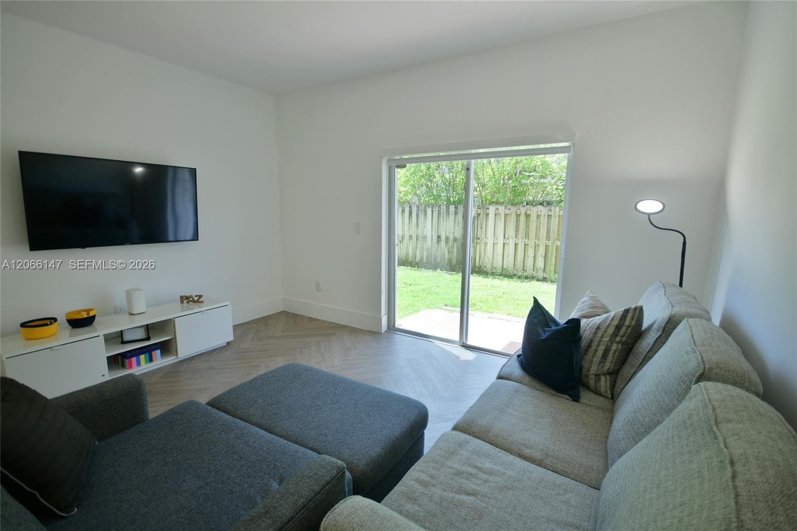 10026 Hammocks Blvd # 103-6, Miami, FL 33196 photo 2