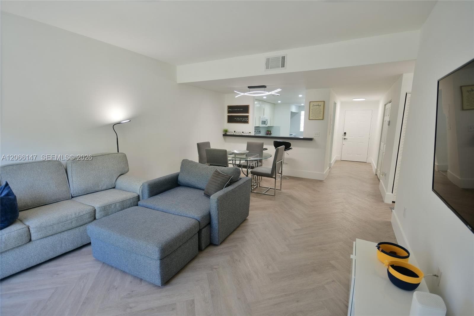 10026 Hammocks Blvd # 103-6, Miami, FL 33196 photo 3