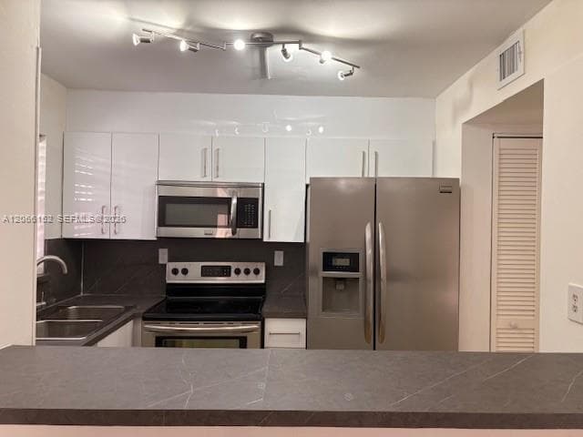 8893 Fontainebleau Blvd # 304, Miami, FL 33172 photo 5