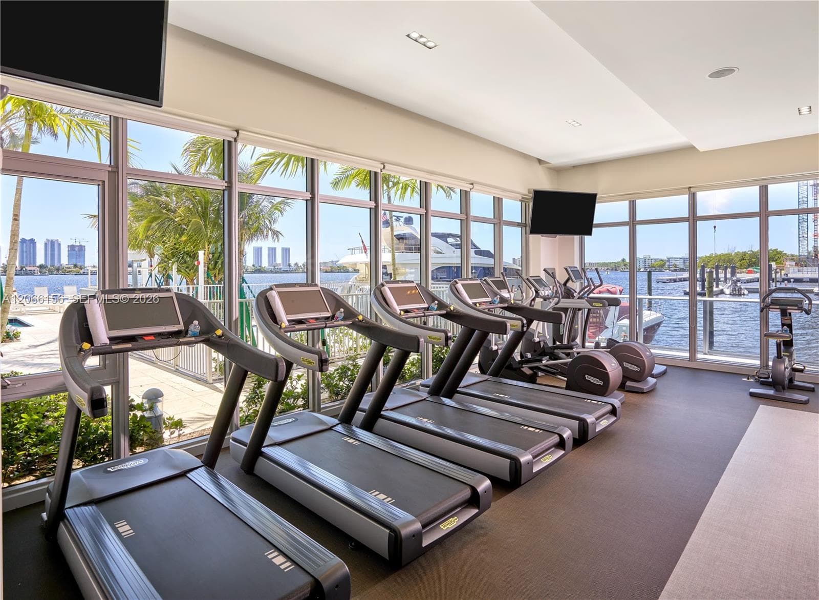 17301 Biscayne Blvd # 1004, North Miami Beach FL 33160 photo 2
