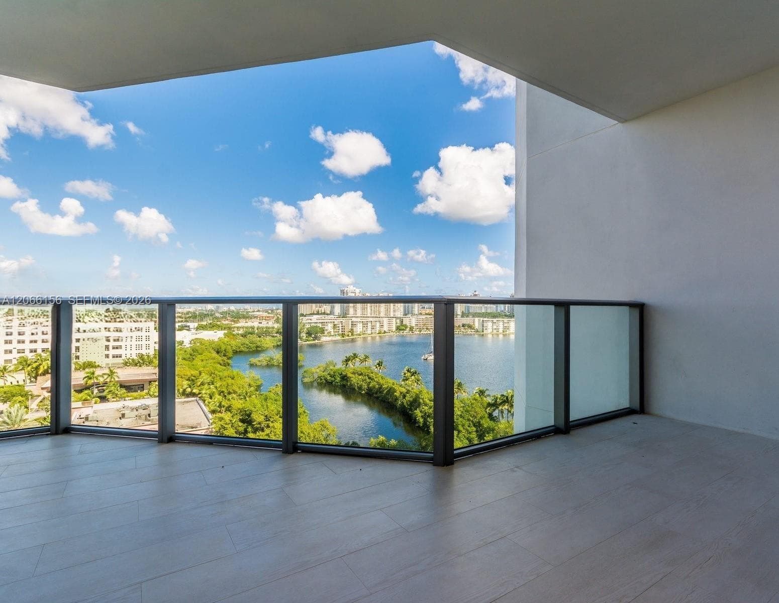 17301 Biscayne Blvd # 1004, North Miami Beach FL 33160 photo 3