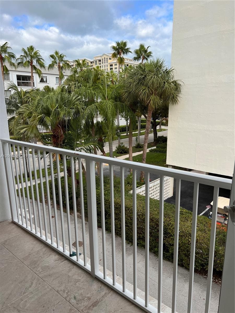 240 Galen Dr # 302, Key Biscayne FL 33149 photo 3