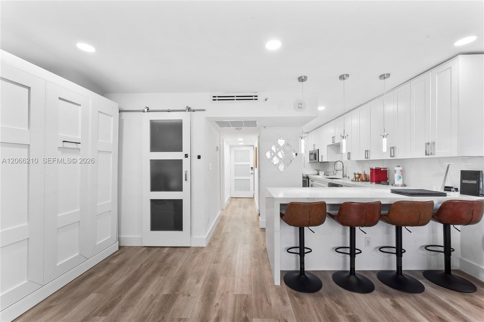 100 Lincoln Rd # 301, Miami Beach, FL 33139 photo 2