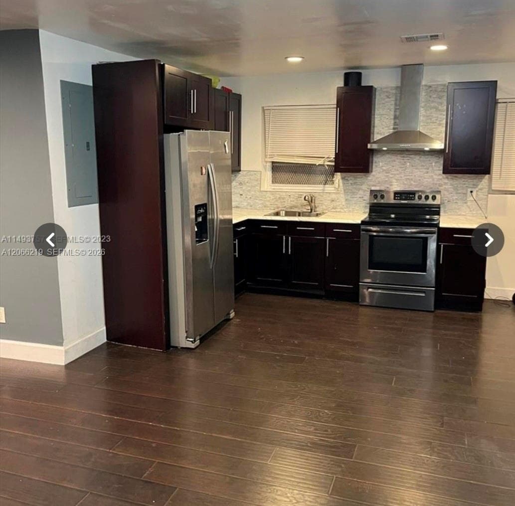 948 NW 84th Ter, Miami FL 33150 photo 2