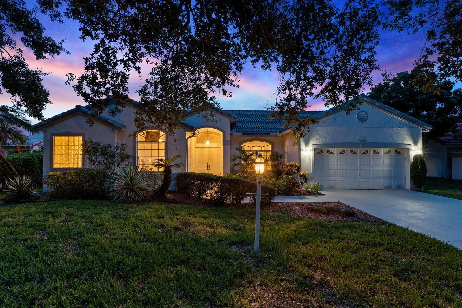 4220 NW 90TH Terrace, Coral Springs FL 33065 photo 2