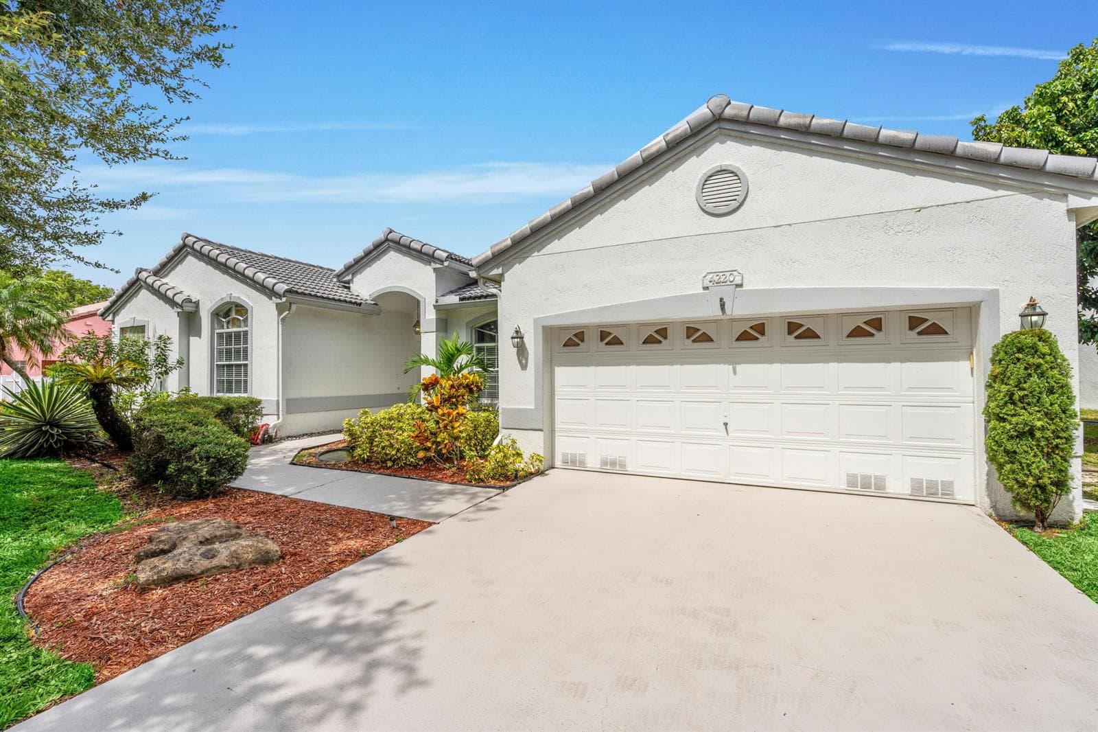4220 NW 90TH Terrace, Coral Springs FL 33065 photo 3