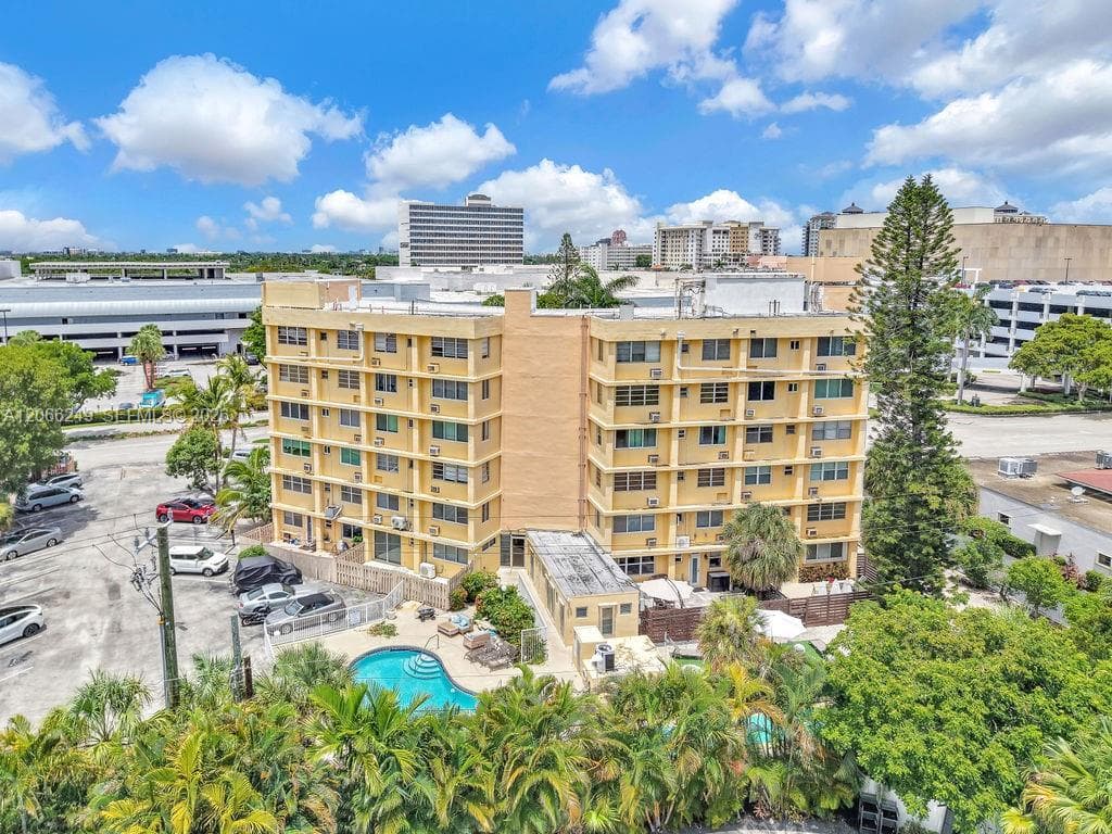 2400 NE 9th St # 201, Fort Lauderdale FL 33304 photo 4