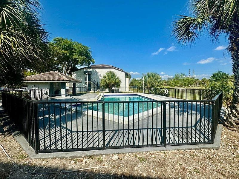 7195 NW 179th St # 107, Hialeah FL 33015 photo 4