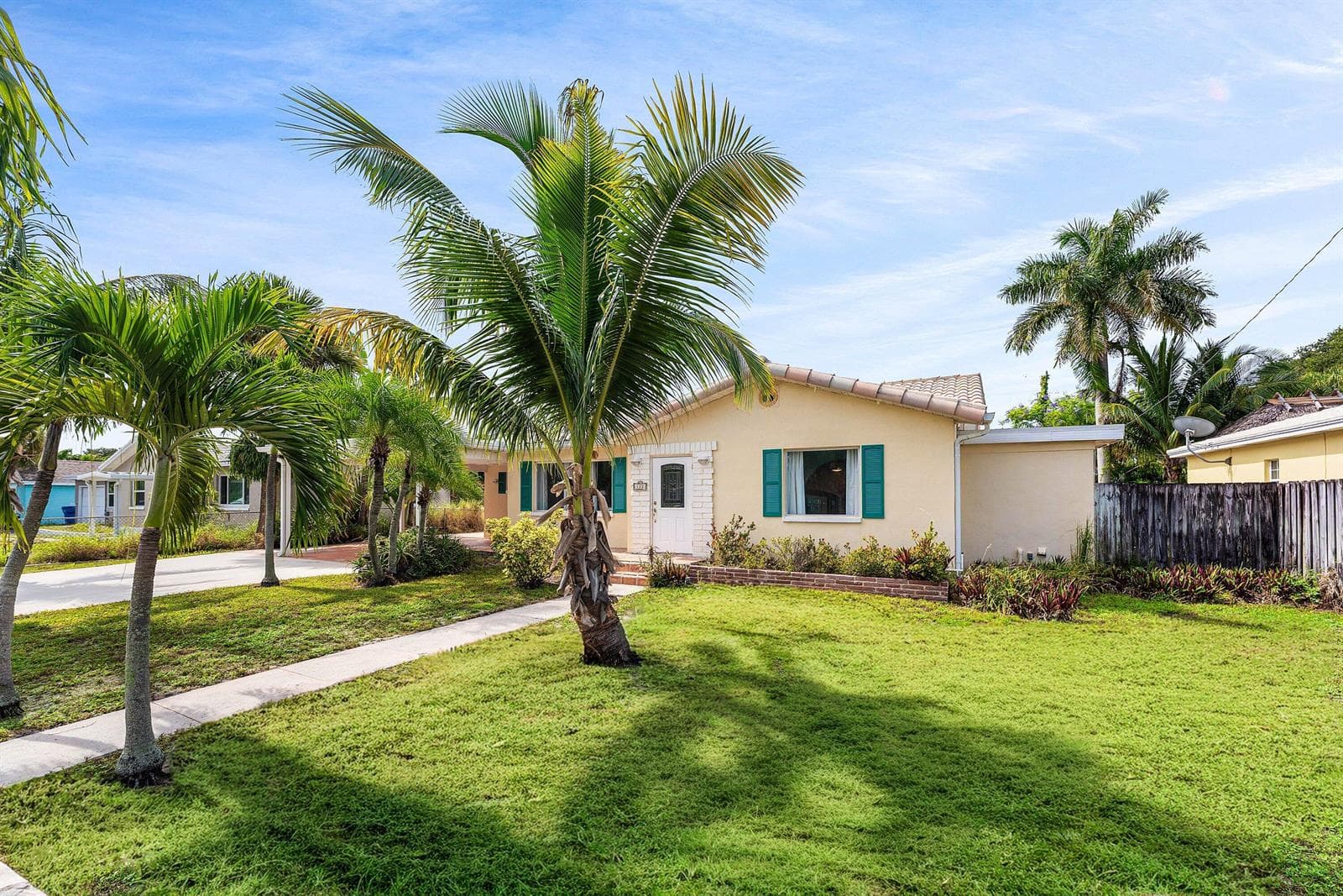 122 Euclid Boulevard, Lantana FL 33462 photo 5