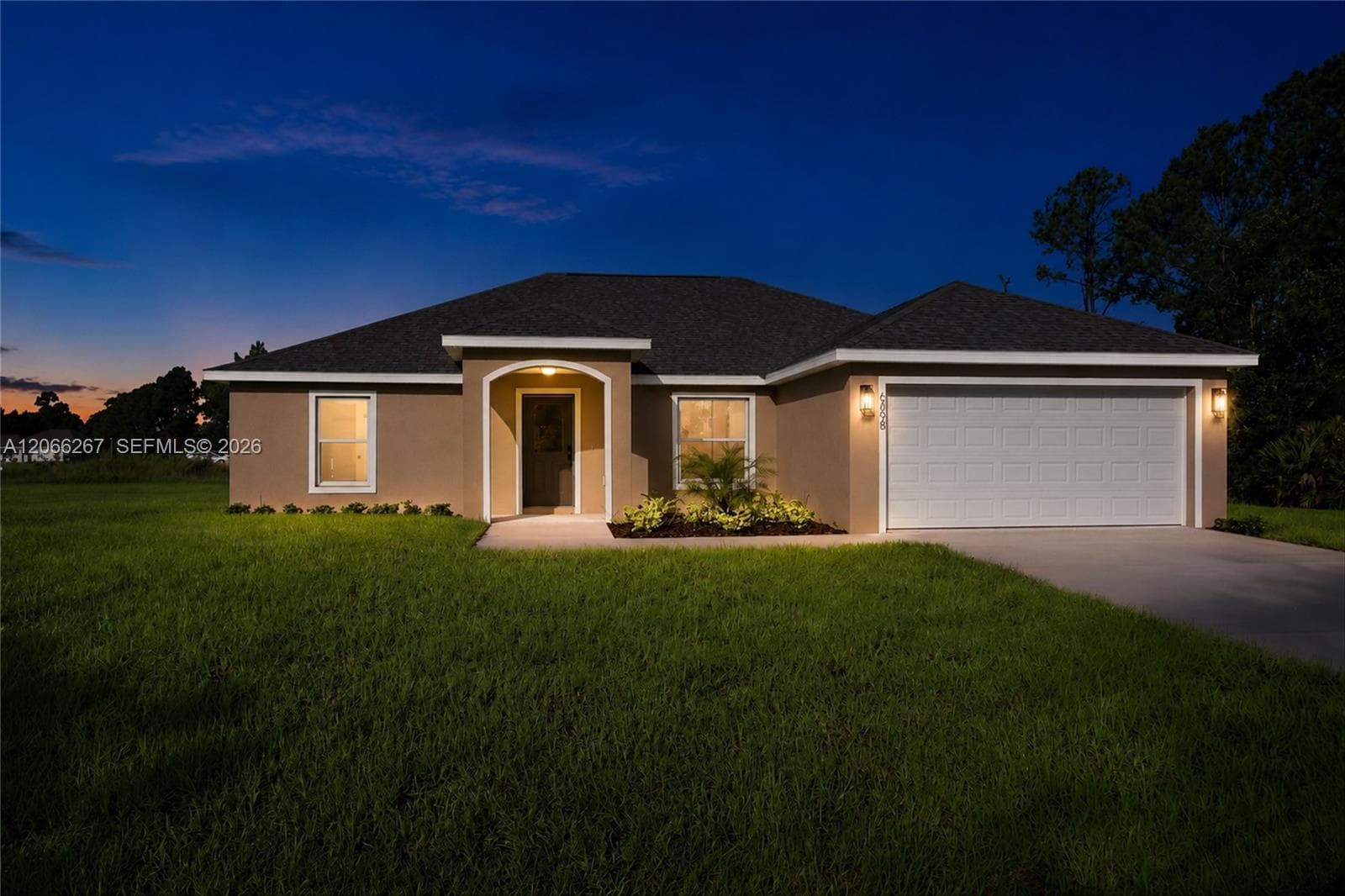 6898 Dickinson Drive, Sebring FL 33872 photo 2