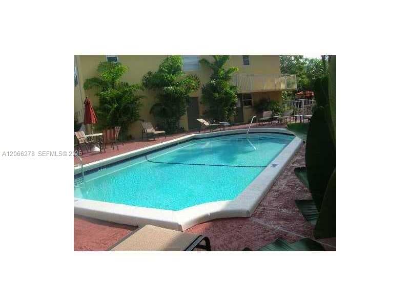 4061 N Dixie Hwy # 23, Oakland Park FL 33334 photo 2