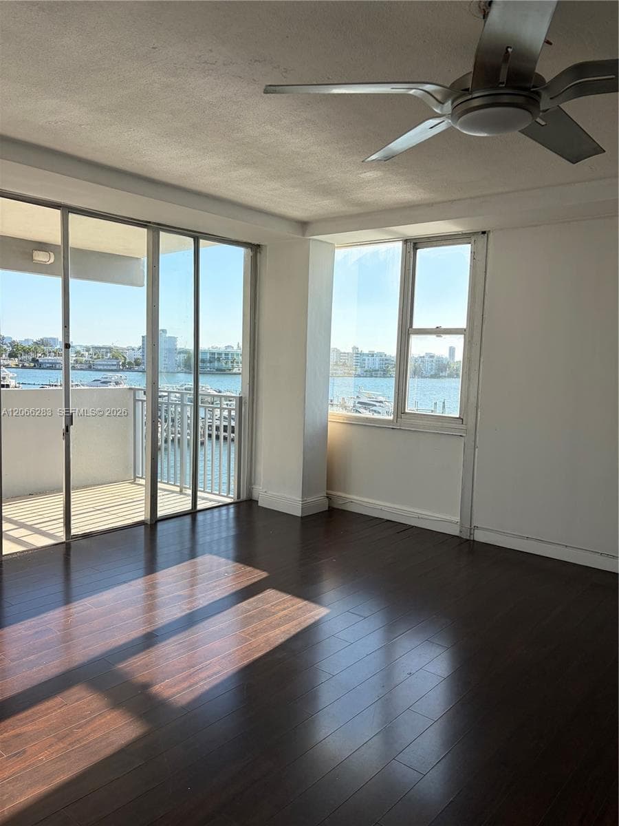 7545 E Treasure Dr # 5G, North Bay Village FL 33141 photo 3
