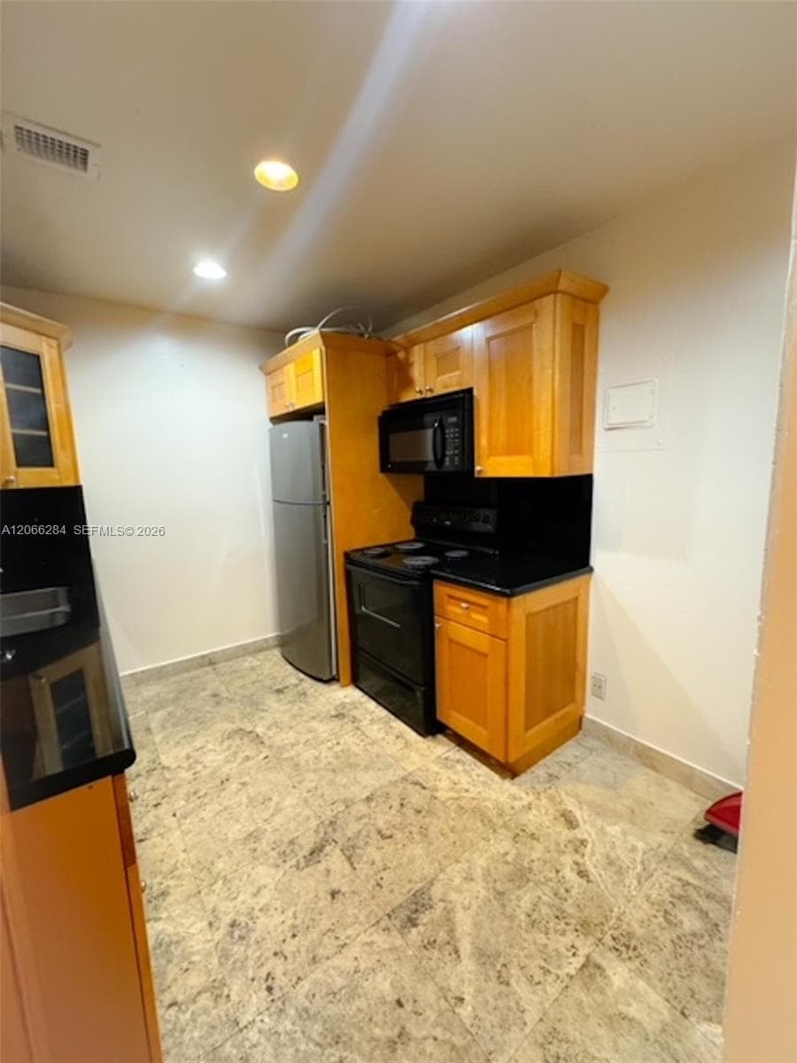 2008 Jackson # B7, Hollywood FL 33020 photo 3