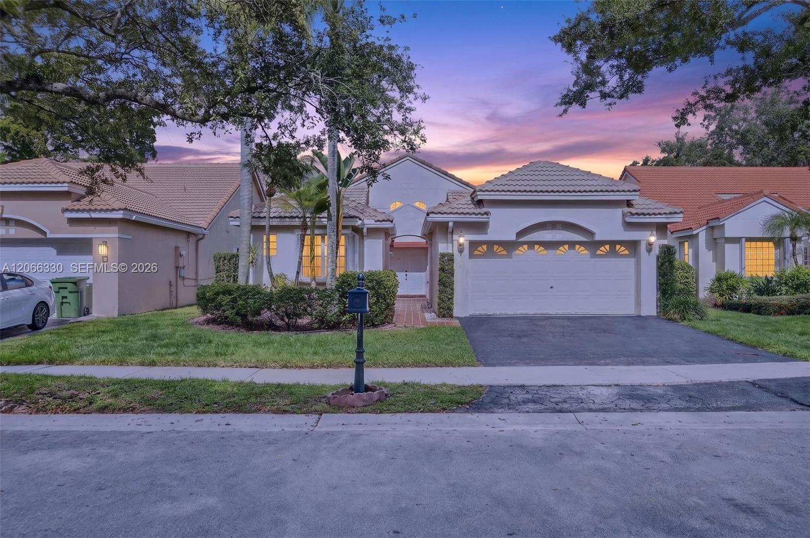 1520 Seabay Rd, Weston FL 33326