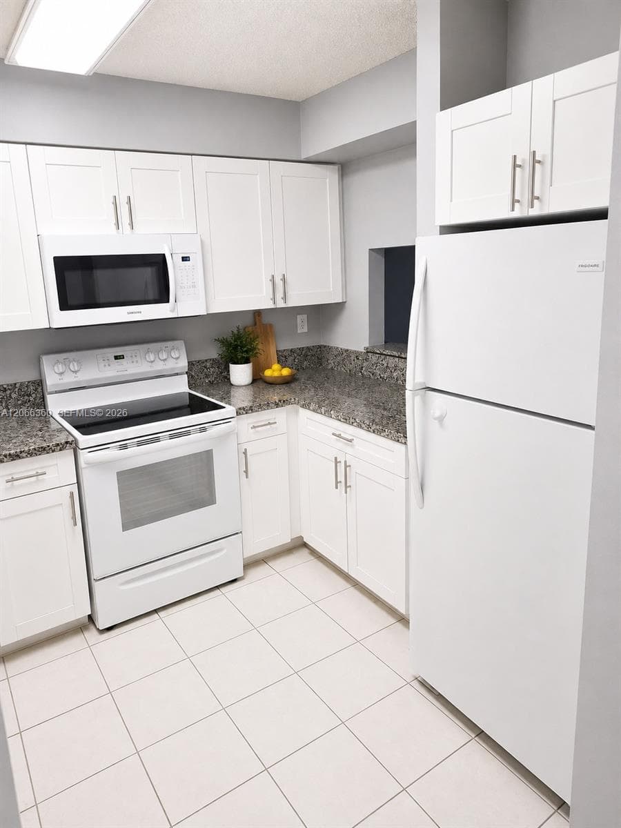 14951 SW 82nd Ln # 502, Miami FL 33193 photo 2