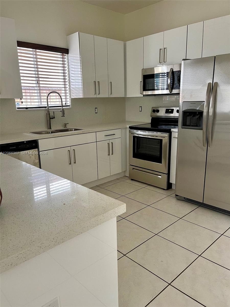 16263 SW 55th Ter, Miami, FL 33185 photo 2