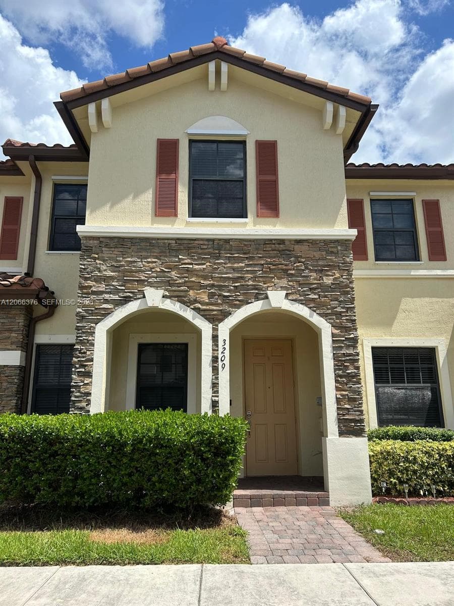 3209 SE 5th St, Homestead FL 33033 photo 3
