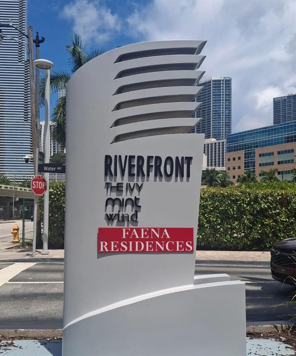 92 SW 3rd St # 3808, Miami FL 33130 photo 3