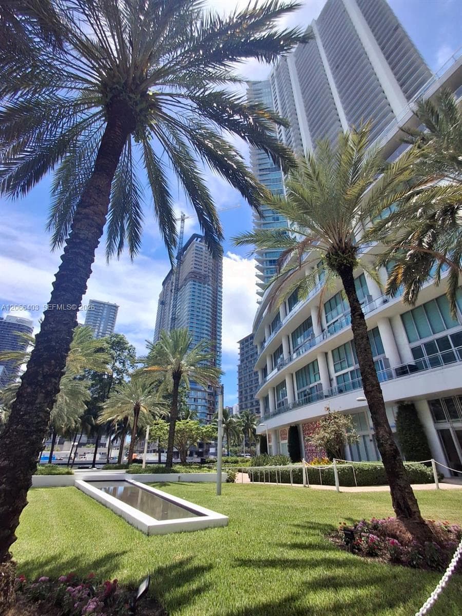 92 SW 3rd St # 3808, Miami FL 33130