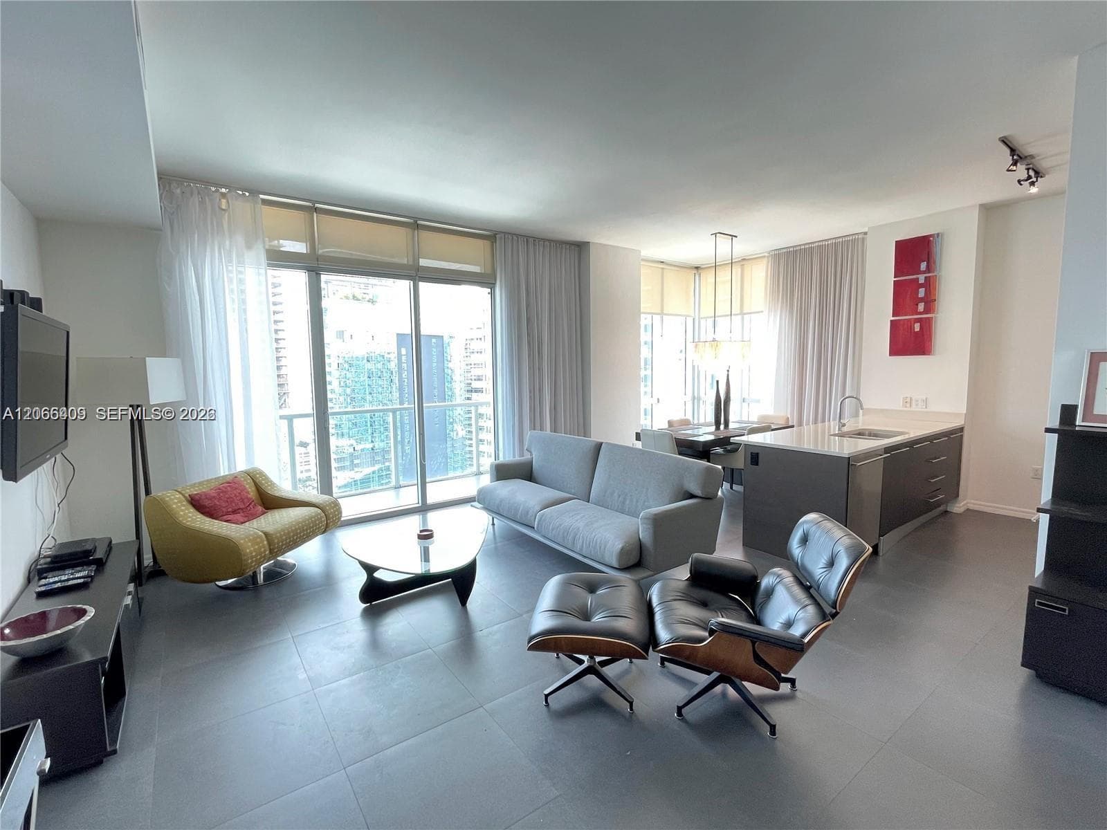 55 SE 6th St # 4102, Miami FL 33131 photo 2