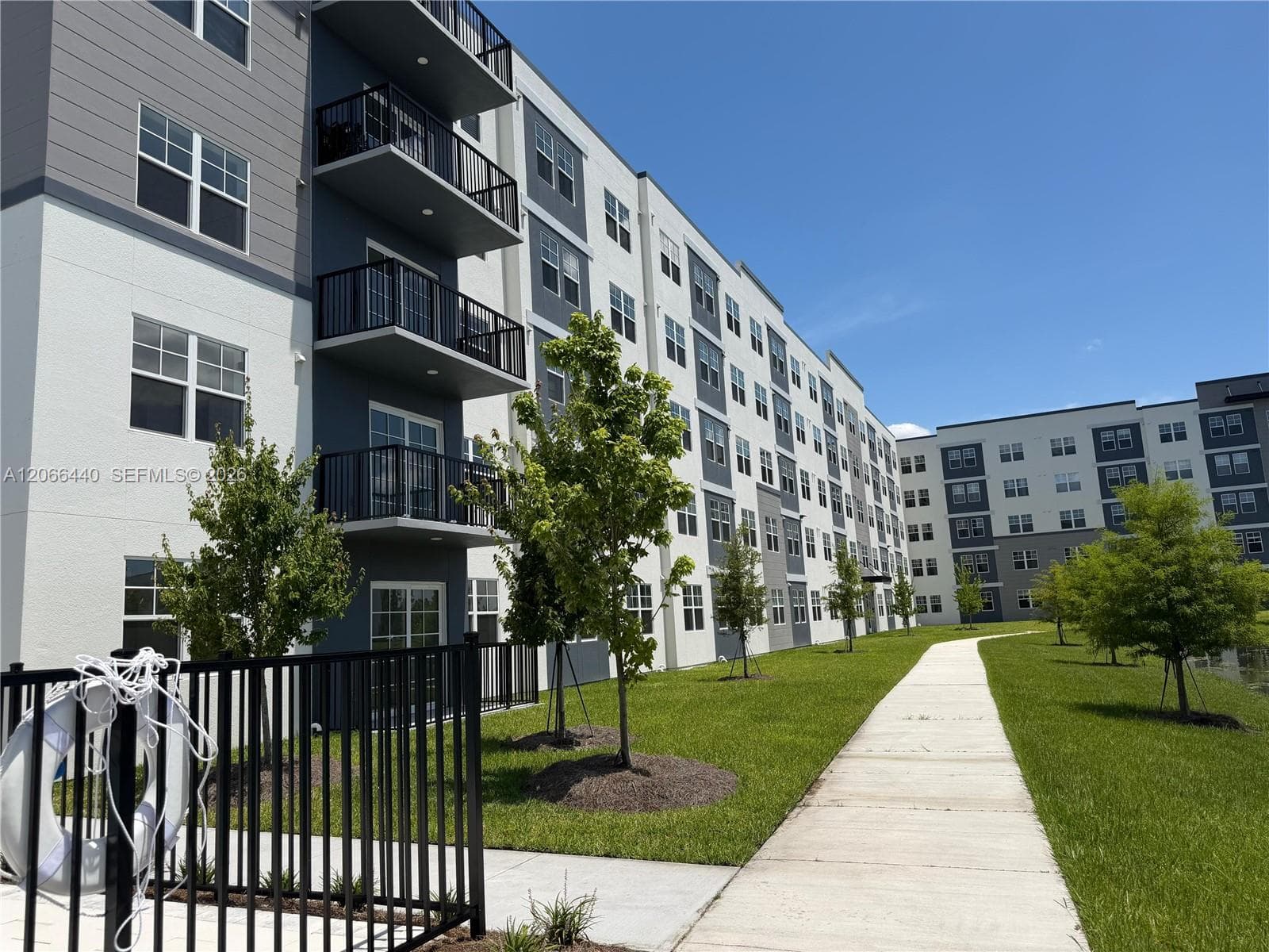 5563 Millenia Park # 201, Orlando FL 32839