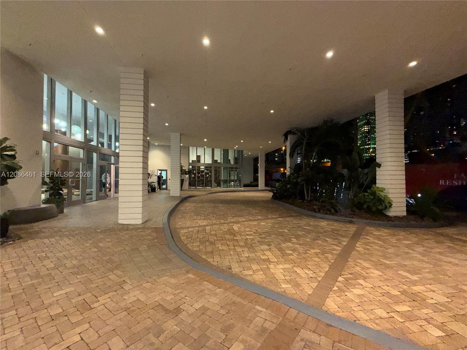 350 S Miami Ave # 304, Miami FL 33130 photo 3