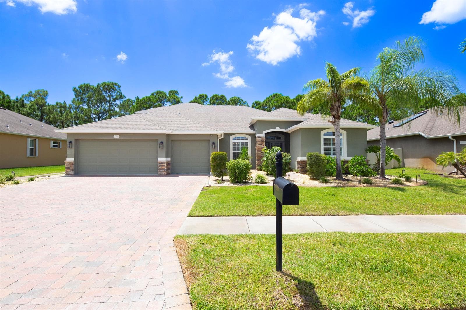 539 Easton Forest Circle SE, Palm Bay FL 32909 photo 3