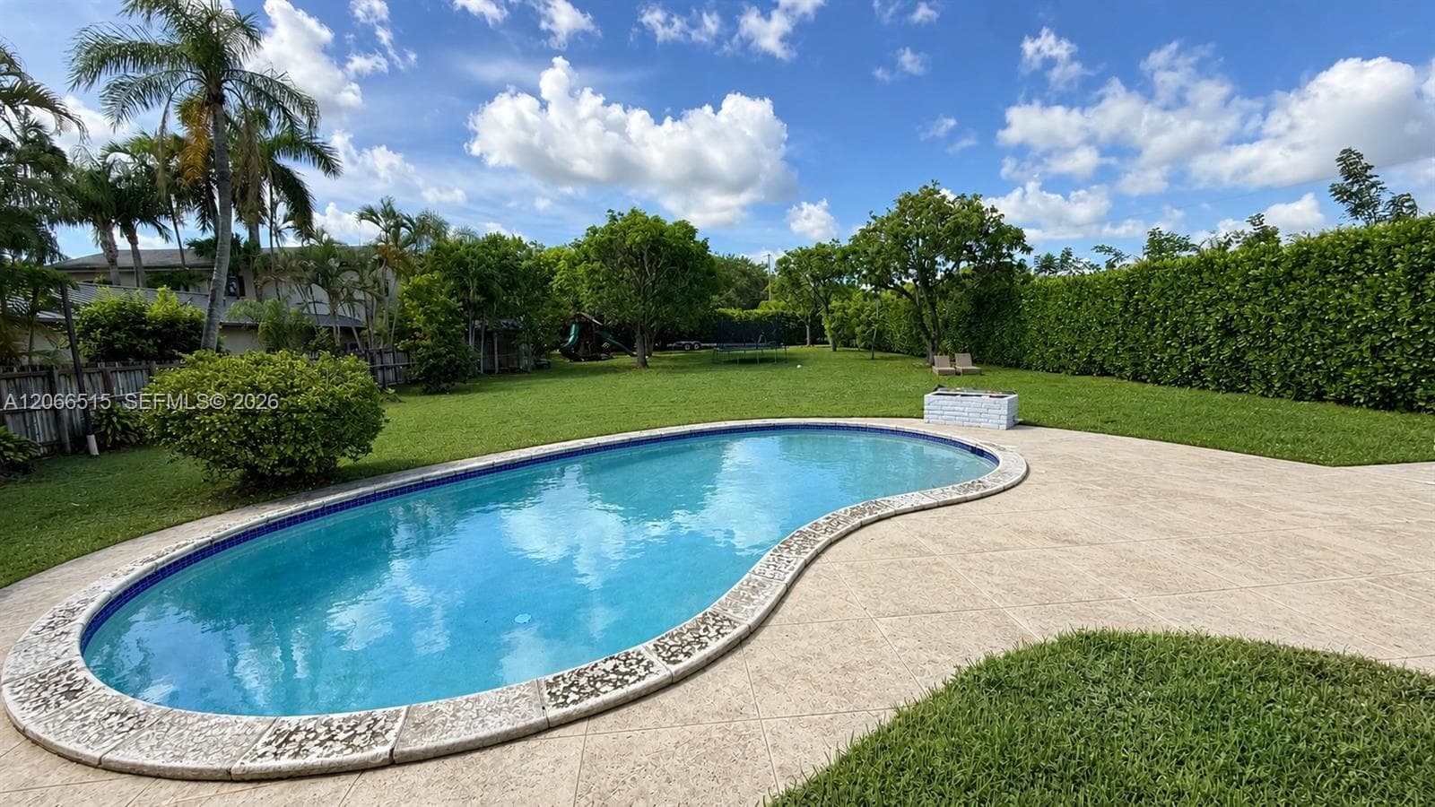 7550 SW 75th St, Miami FL 33143 photo 3