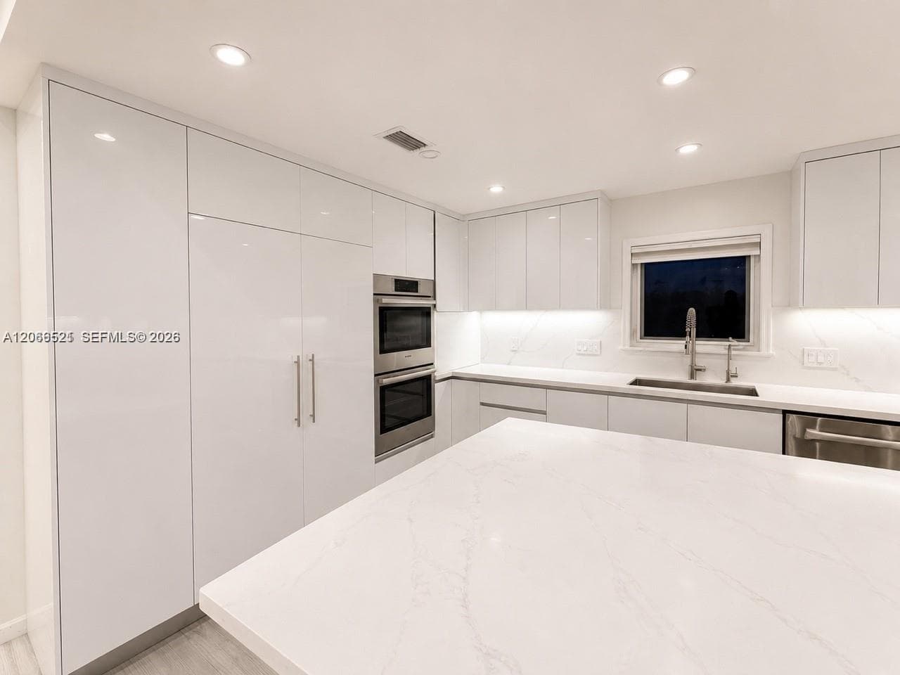 2616 Oakbrook Ct, Weston FL 33332 photo 4