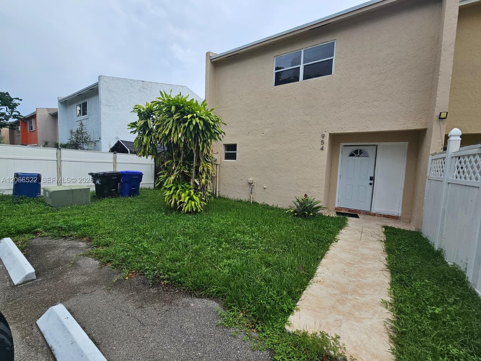 954 SW 74th Ave, North Lauderdale FL 33068