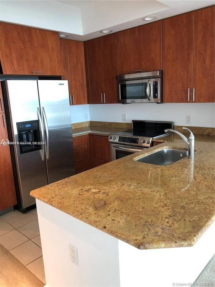 315 NE 3rd Ave # 2009, Fort Lauderdale FL 33301 photo 3