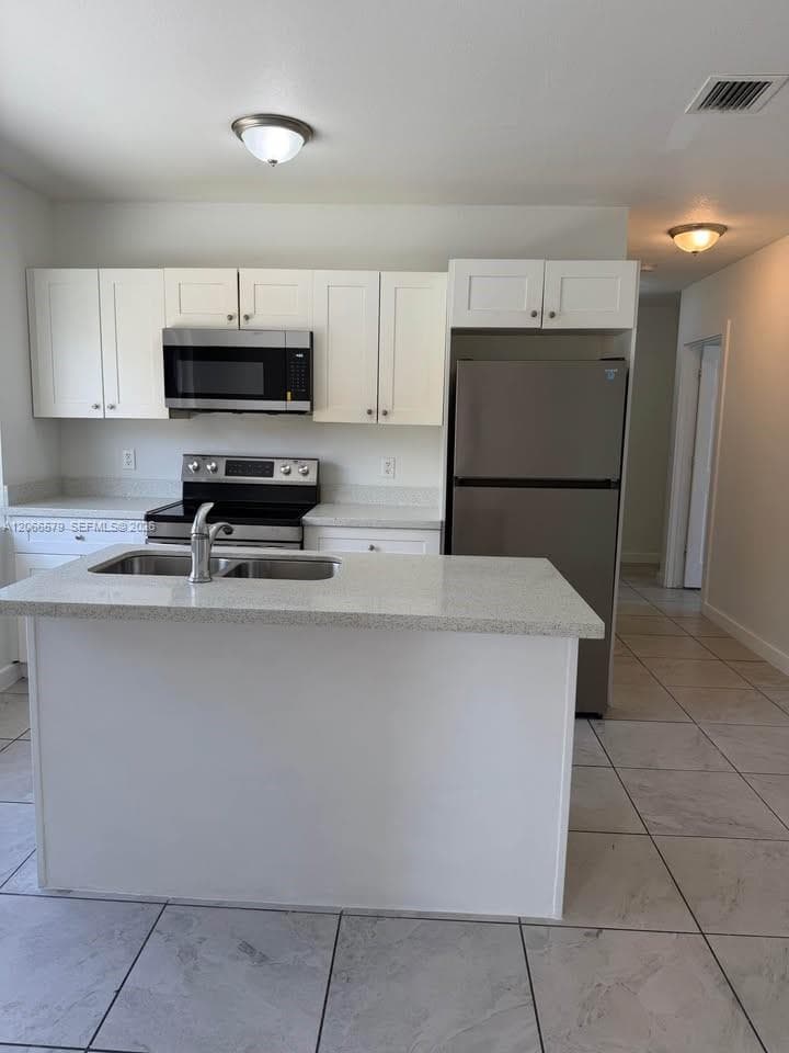 2635 NW 24th Ave, Miami FL 33142 photo 4