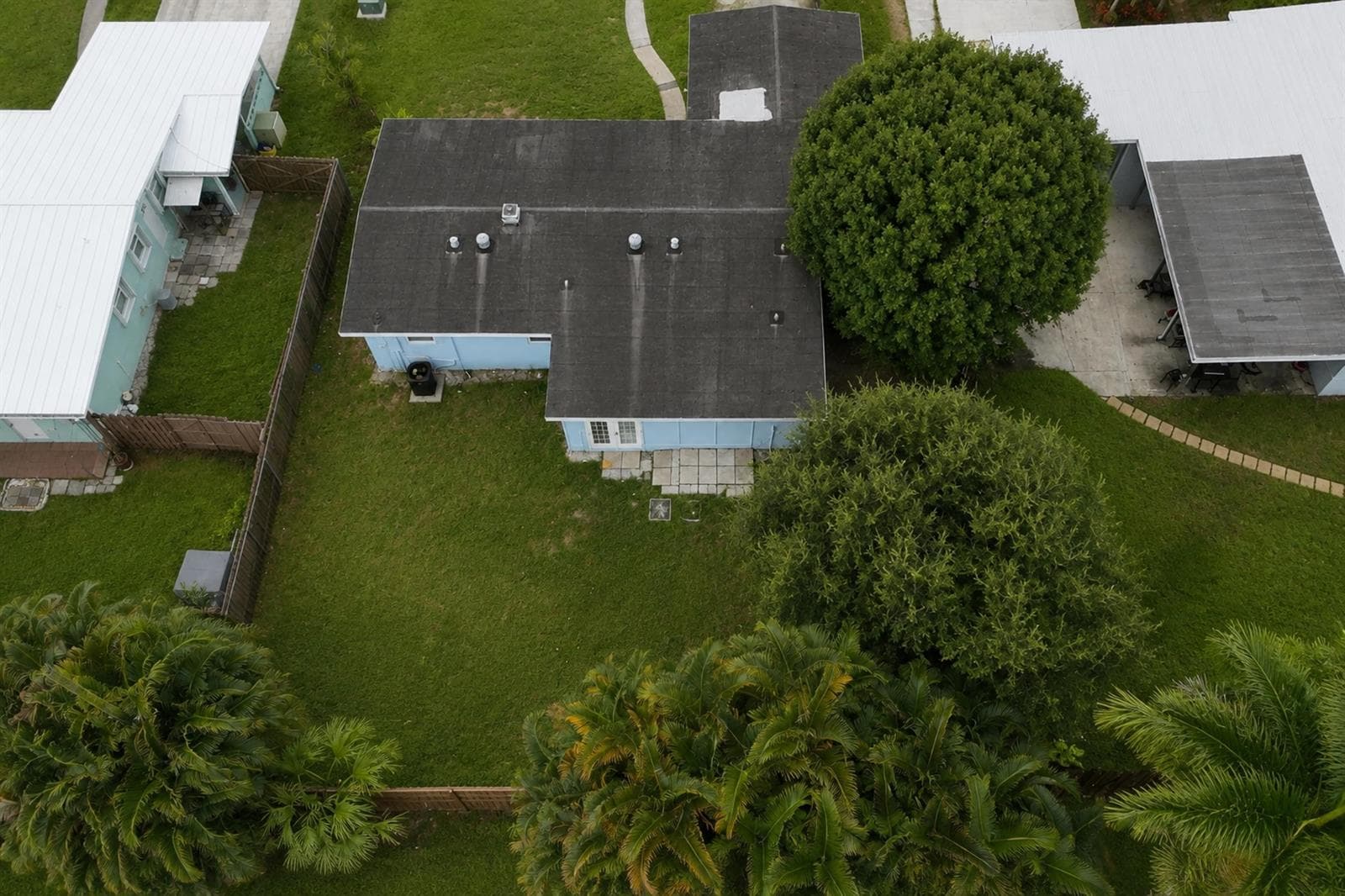 328 PONTE VEDRA Road, Palm Springs, FL 33461 photo 5