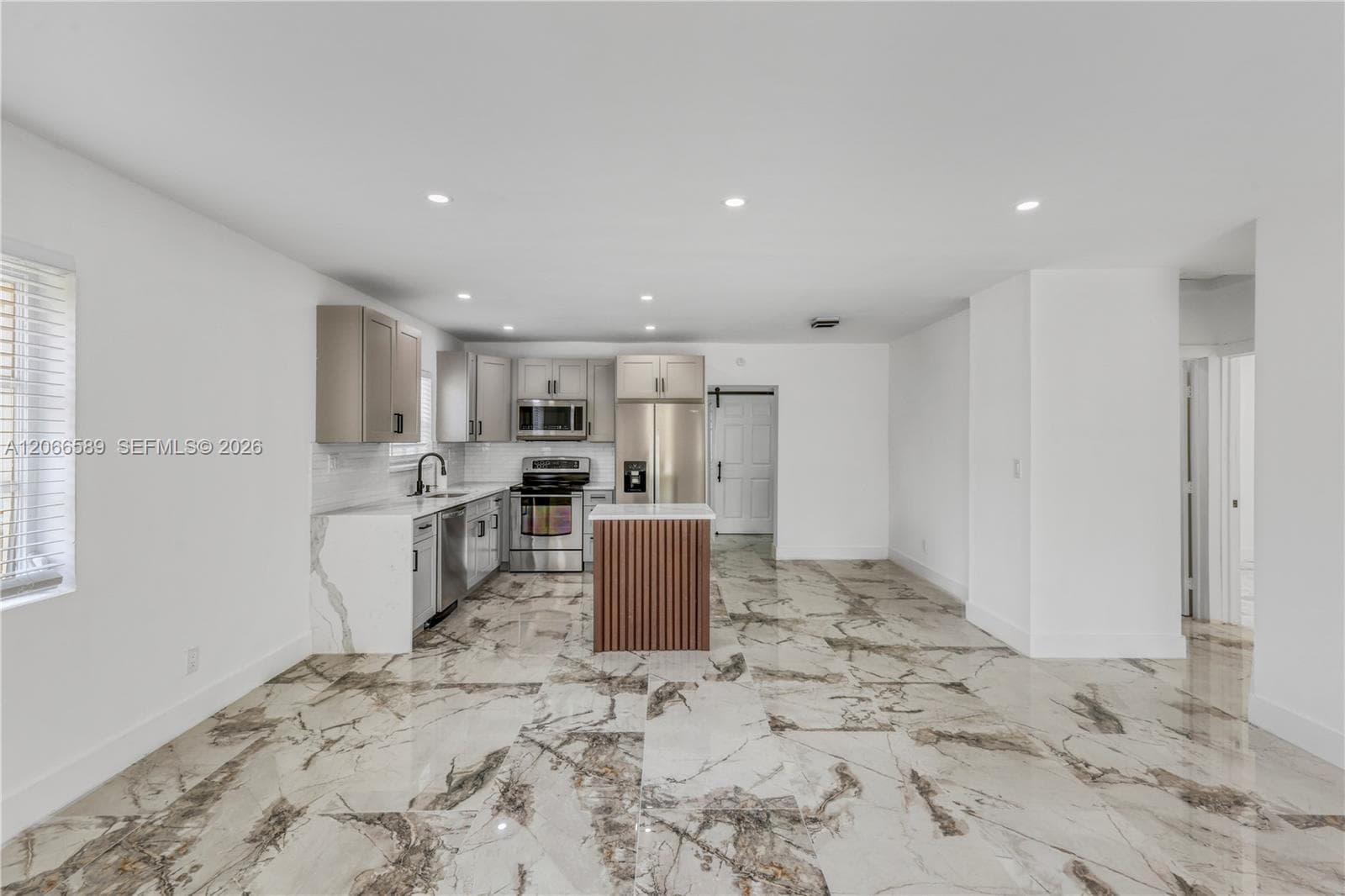 809 SW 17th St # 1, Fort Lauderdale FL 33315 photo 2