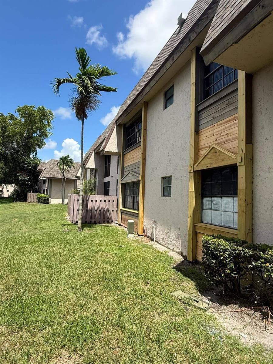 3647 NW 94TH Avenue # 4H, Sunrise FL 33351