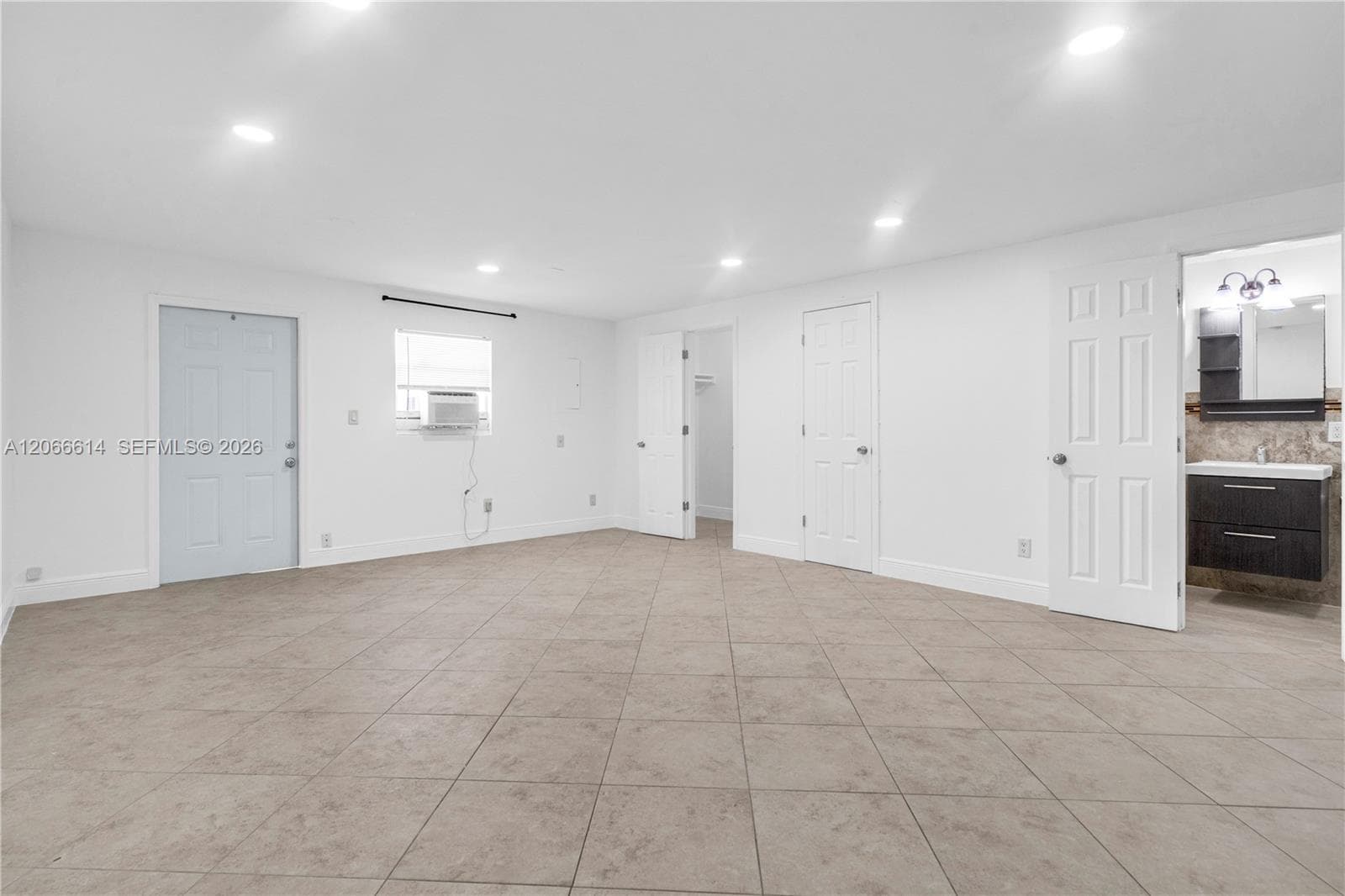 1041 NE 9th ave # A1, Fort Lauderdale FL 33304 photo 4