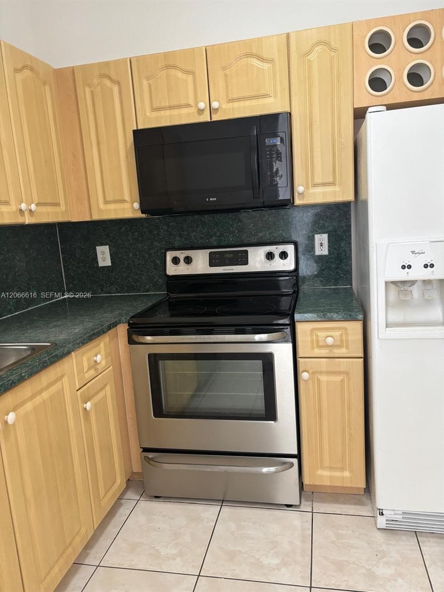 2953 W 80th St # 204, Hialeah FL 33018 photo 2