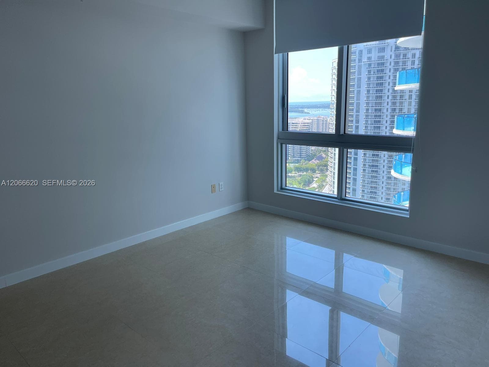 300 S Biscayne Blvd # T-2804, Miami FL 33131 photo 5