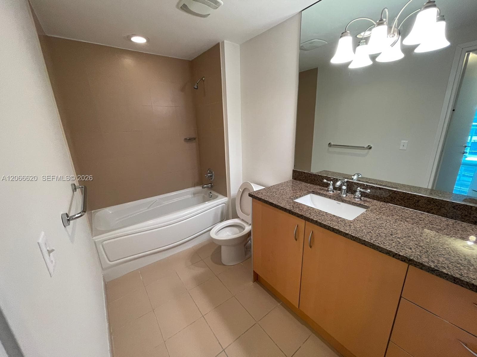 300 S Biscayne Blvd # T-2804, Miami FL 33131 photo 4