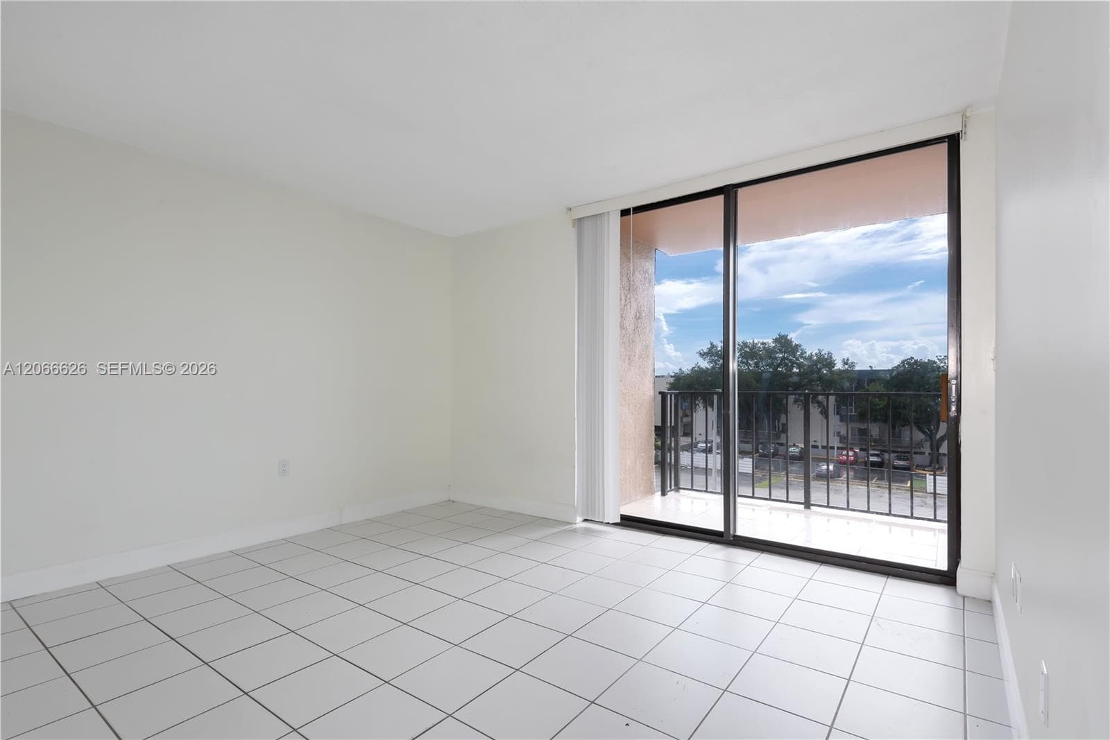 16751 NE 9th Ave # 401, North Miami Beach FL 33162 photo 4