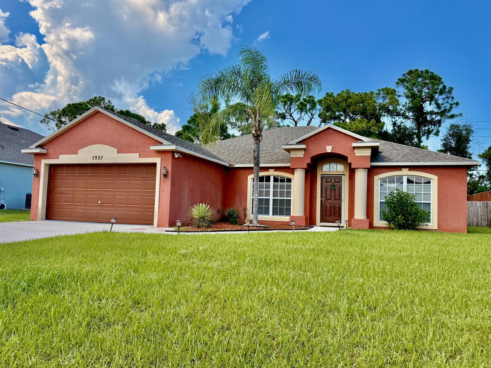 5937 NW BAYNARD Drive, Port St. Lucie FL 34986 photo 2