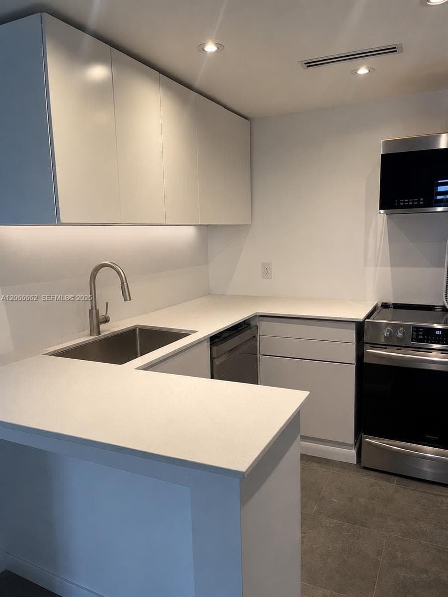 3545 NE 167th St # 507, North Miami Beach FL 33160 photo 3