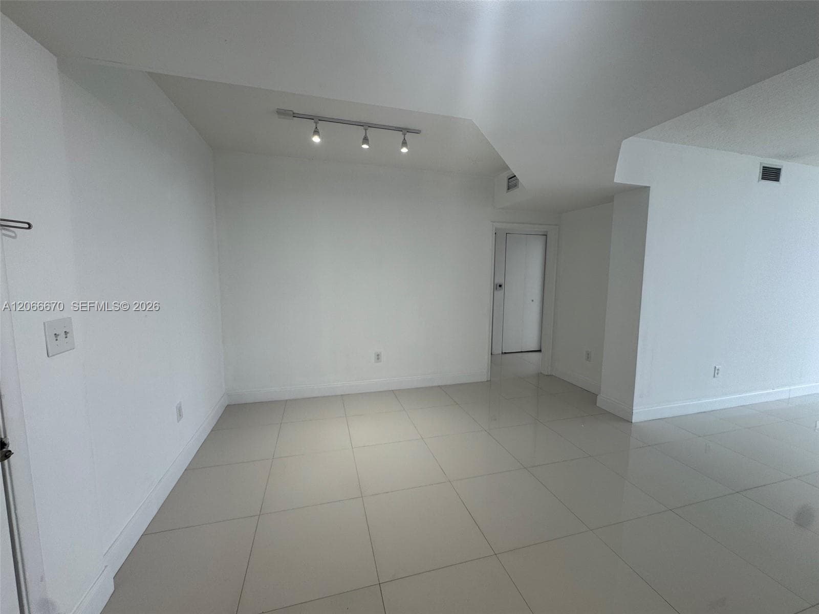18800 NE 29 AV # 1005, Aventura FL 33180 photo 3