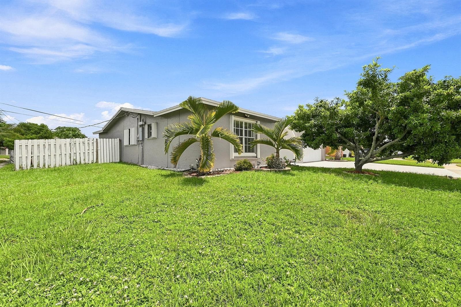 8481 NW 24TH Street, Sunrise FL 33322 photo 4